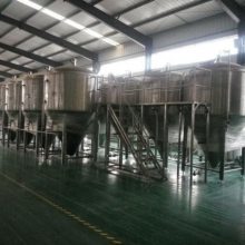 【濟南正麥釀酒技術,精釀啤酒設備圖片】濟南正麥釀酒技術,精釀啤酒設備